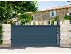 Portail coulissant alu semi-ajouré - LASER