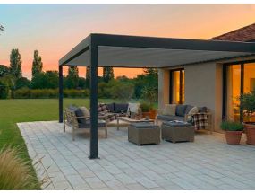 Pergola bioclimatique adoss&eacute;e - ZENSUN - SUR MESURE