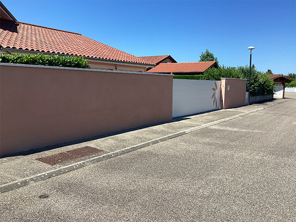 Portail coulissant blanc DECO modèle lisbonne