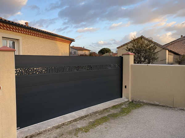 Portail EXCLUSIVE modèle savannah RAL 7016